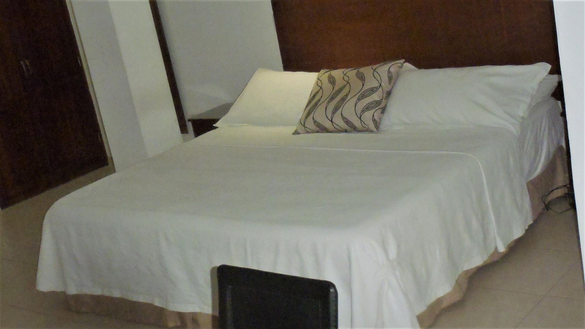 Hotel Coral Reef Картахена Экстерьер фото