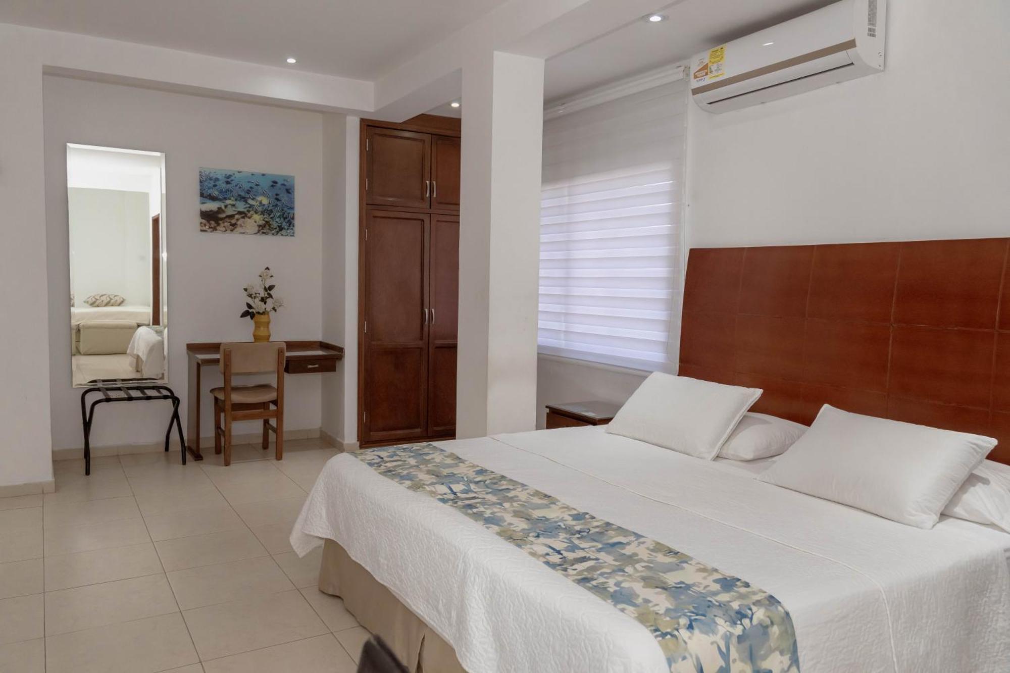 Hotel Coral Reef Картахена Экстерьер фото